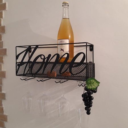 In Vino Veritas Sulmona Luaran gambar