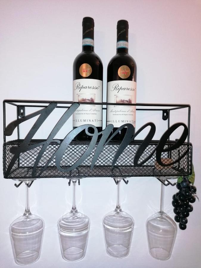 In Vino Veritas Sulmona Luaran gambar